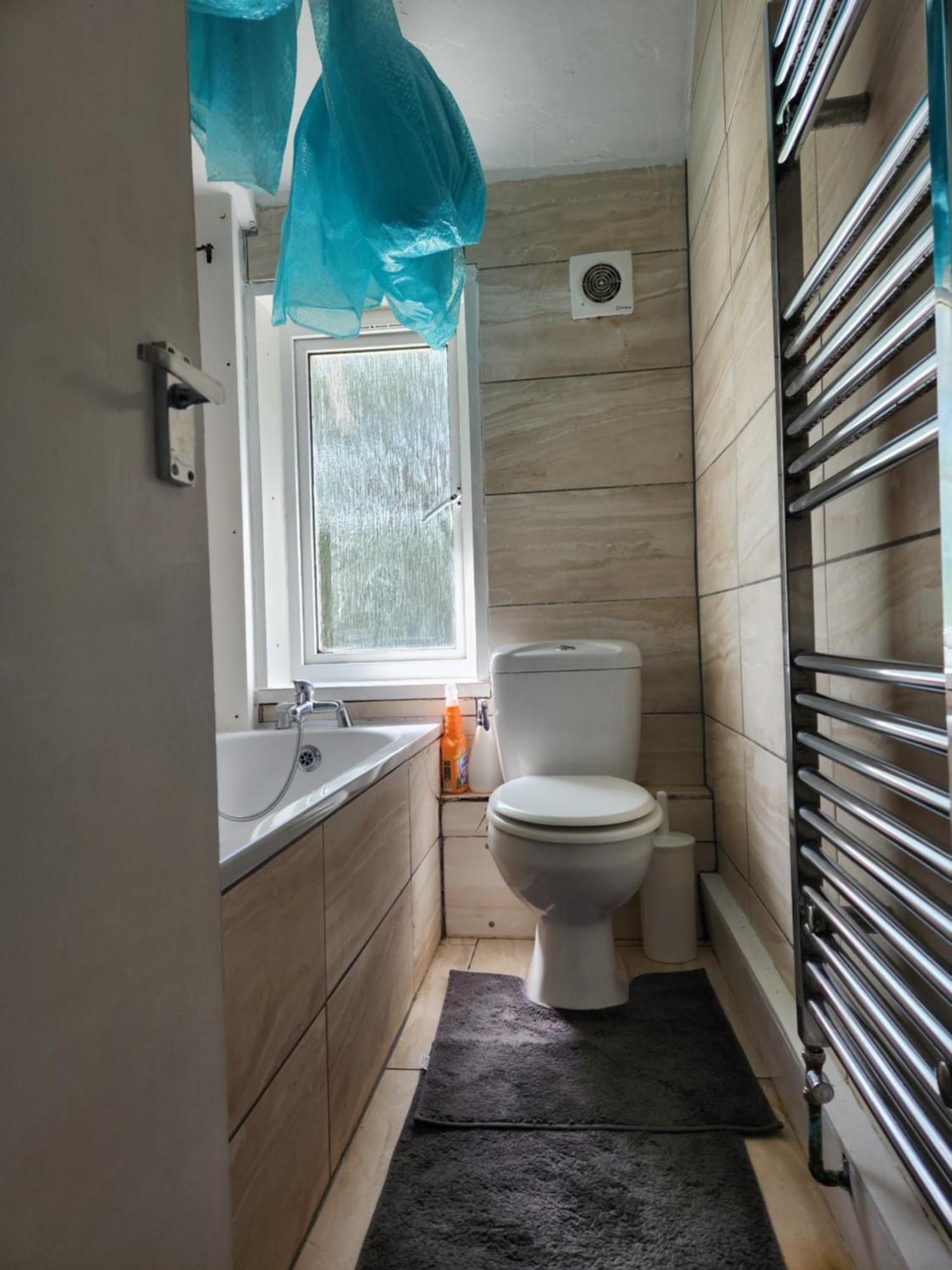 Flat With Work Station, Monitor, Smart Tv & Netflix Apartment London Exterior photo